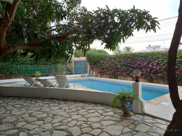 a-vendre-a-la-somoneune-jolie-villa-sur-un-terrain-de-693m2-proche-de-la-plage-et-de-toutes-les-commodites-big-0