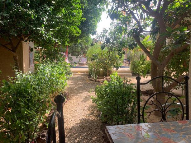 a-vendrea-ngaparou-une-belle-propriete-au-charme-africain-chic-composee-de-trois-cases-proche-des-commodites-big-1