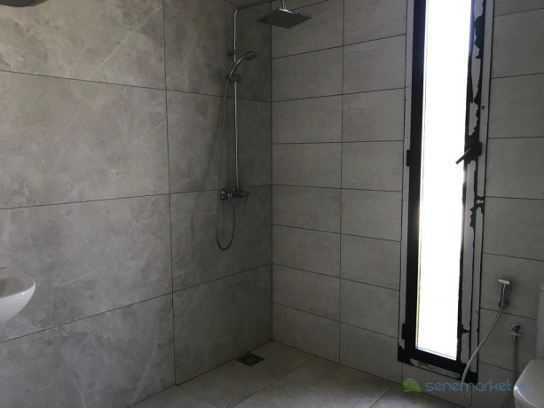 a-vendre-a-la-somone-une-tres-belle-villa-de-297m2-habitable-sur-un-terrain-de-751m2-big-4