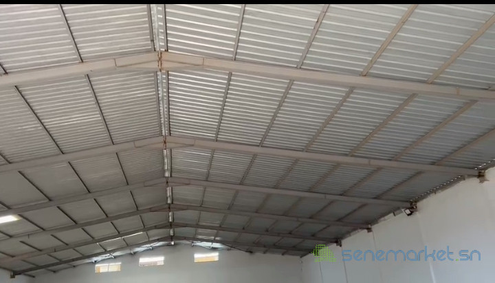 hangar-de-1200m2-a-louer-a-diamniadio-big-4