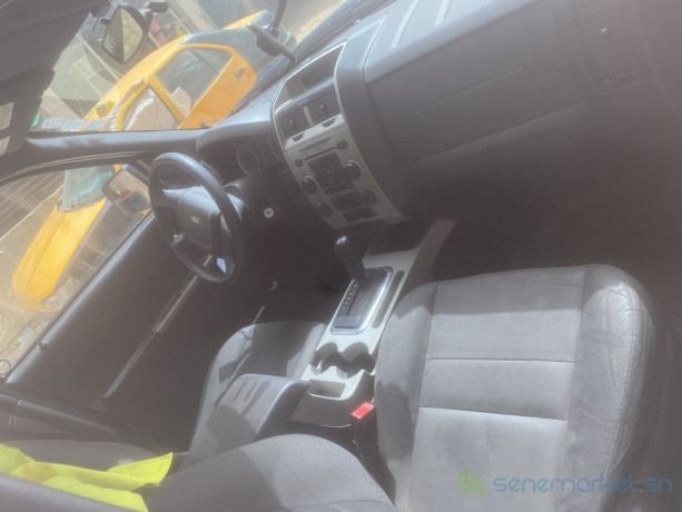 location-ford-escape-big-2