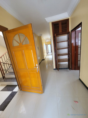 appartement-de-3-chambres-salon-a-louer-aux-almadies-big-1