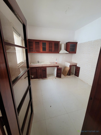 appartement-de-3-chambres-salon-a-louer-aux-almadies-big-2