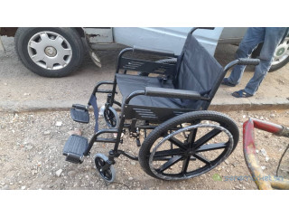 FAUTEUIL ROULANT MEDICAL