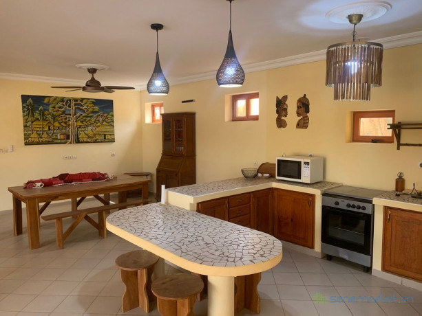 a-vendre-a-la-somone-proche-de-la-lagune-une-magnifique-propriete-de-plain-pied-sur-un-superbe-terrain-entierement-arbore-de-1417m2-big-2