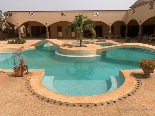 a-vendre-a-la-somone-proche-de-la-lagune-une-magnifique-propriete-de-plain-pied-sur-un-superbe-terrain-entierement-arbore-de-1417m2-big-0