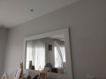 meuble-tv-et-grand-miroir-salon-small-1