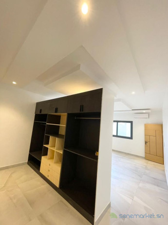 appartement-haut-standing-neuf-de-250m2-a-louer-aux-almadies-big-4