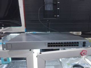 Switch Ubiquiti UniFi 24 Ports