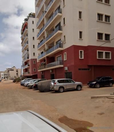 magasin-angle-commercial-de-150m2-a-vendre-au-sud-foire-big-0