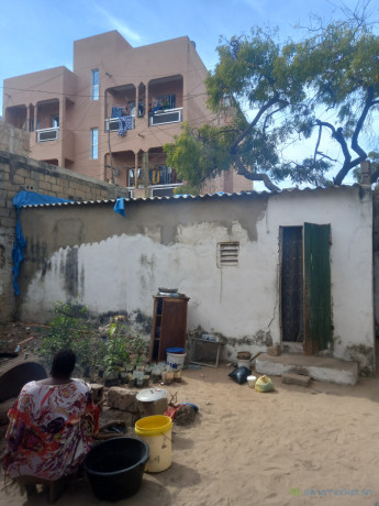 batiment-en-finition-800m2-a-boune-big-2