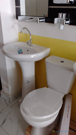 chaise-anglaise-lavabo-big-0