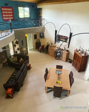 a-vendre-a-la-somone-proche-de-la-lagune-une-tres-belle-villa-sur-un-terrain-de-1938m2-big-2