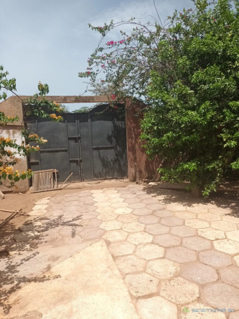 a-vendre-a-nguekhokh-une-villa-de-plain-pied-sur-un-terrain-de-421m2-big-0