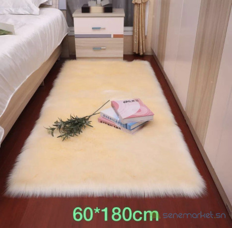 tapis-de-sol-en-fausse-fourrure-18060cm-big-1