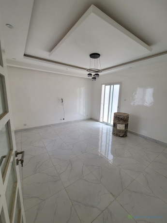 appartement-de-3-chambres-salon-a-louer-a-liberte-6-extension-big-1