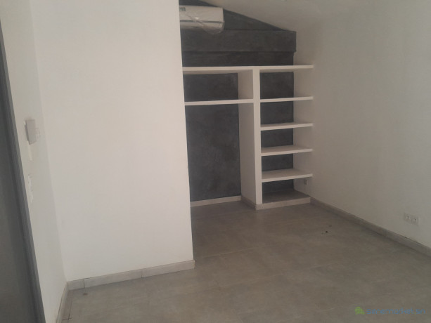 excellente-opportunite-a-vendre-a-saly-dans-une-residence-privee-proche-de-toutes-les-commodites-une-tres-belle-villa-pieds-dans-leau-big-0