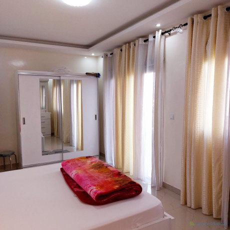 appartement-meuble-a-la-cite-biagui-big-3