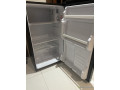 frigo-bar-sharp-avec-une-partie-congelateur-small-1