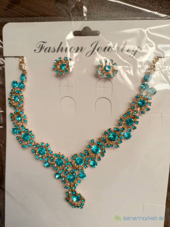 collier-et-boucle-doreille-pour-femme-big-1
