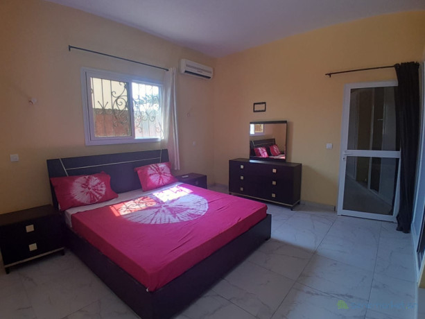 ngaparou-maison-de-5-chambres-sur-un-terrain-de-600-m2-big-2