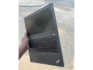 Lenovo Thinkpad X250.