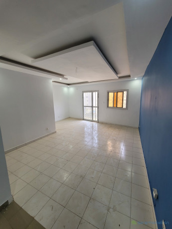 appartement-de-3-chambres-salon-a-louer-big-1