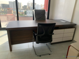 Tables de bureaux ministre c4