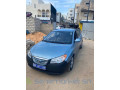une-belle-voiture-neuve-small-0